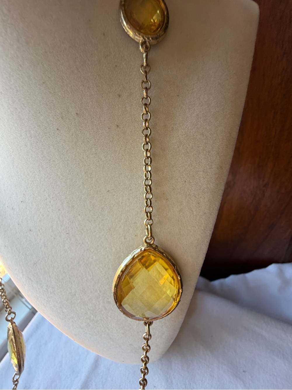 Long Gold Tone Station Necklace Amber Yellow Faceted Acrylic Stones - Picture 3 of 9